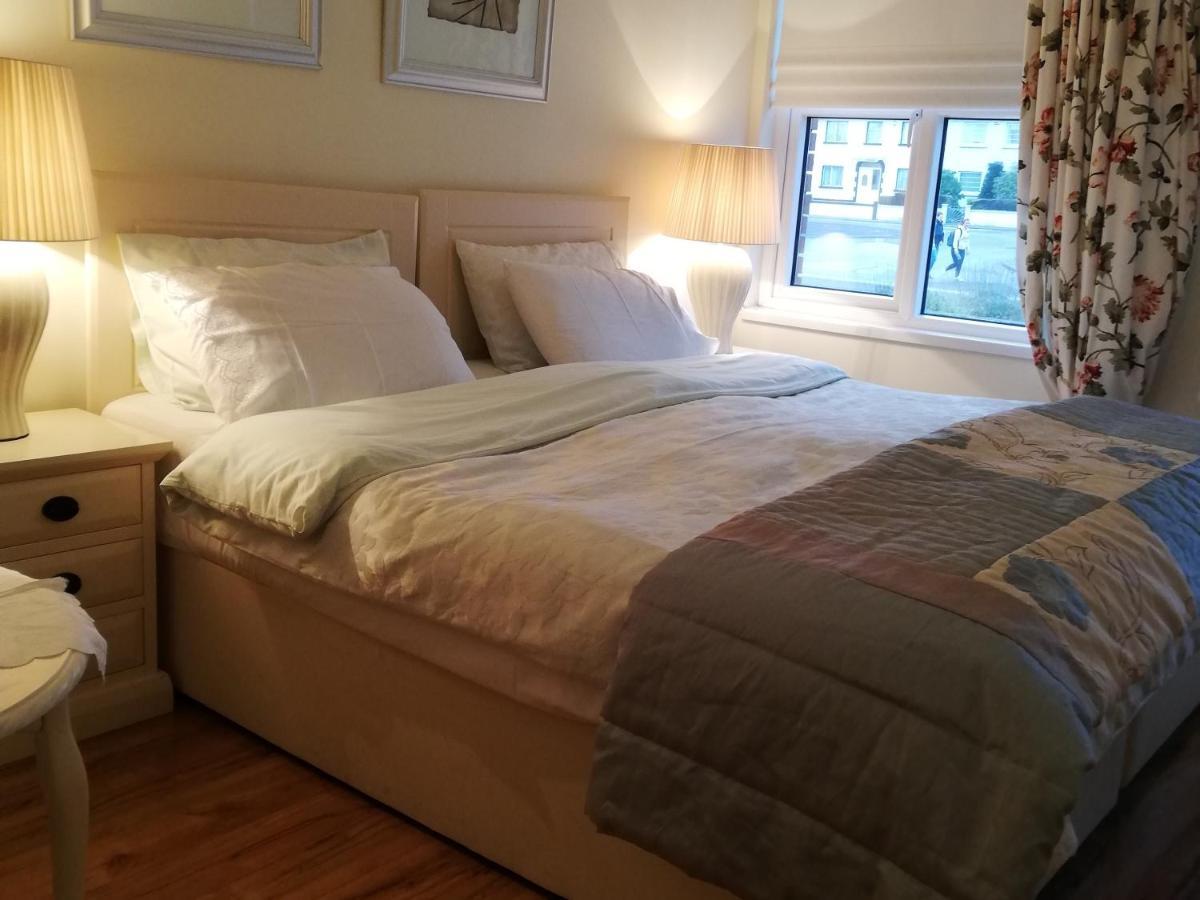 The Vee Guest Accommodation Уотърфорд Екстериор снимка
